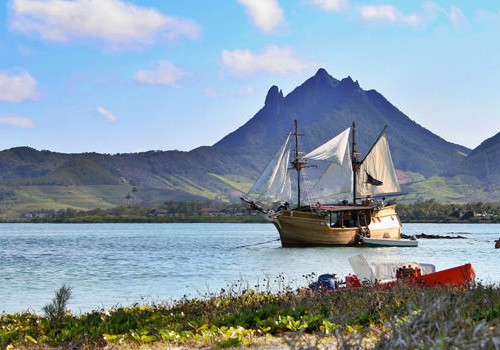 Maritim Hotel Mauritius 6 Nights Honeymoon Package