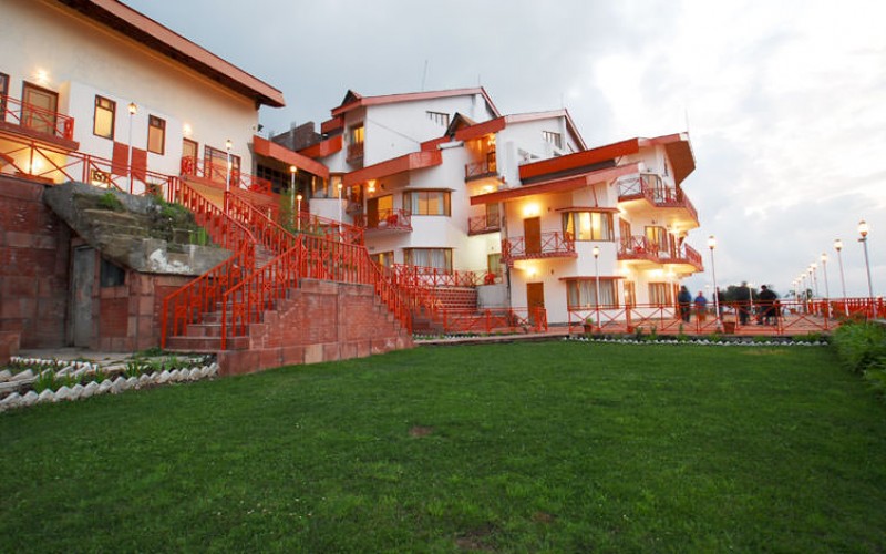 Clifftop Club, Auli