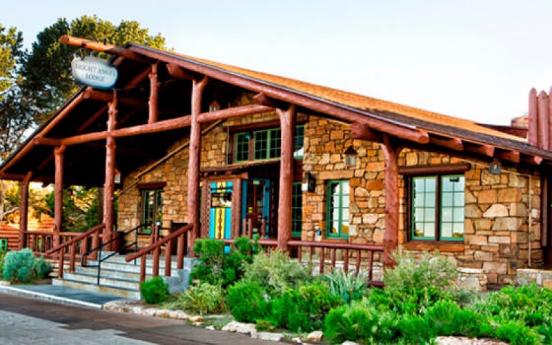 El-Tovar Hotel