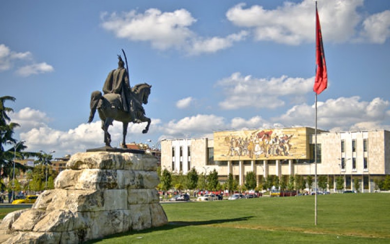 Skanderbeg Square, Tirana