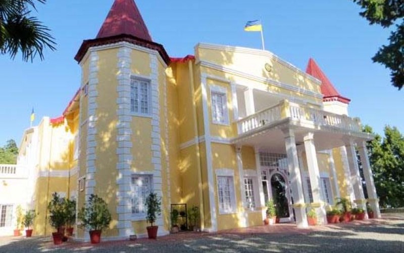 Kasmanda Palace