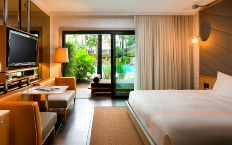 Cabana Suite Decor