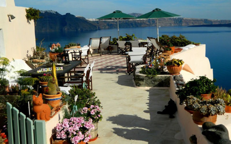 Aris Caves, Oia Santorini