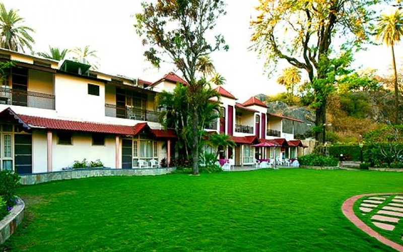 Hotel Silver Oak, Mount Abu
