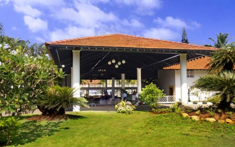 Dona Sylvia Beach Resort