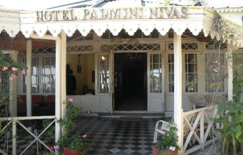 Hotel Padmini Nivas