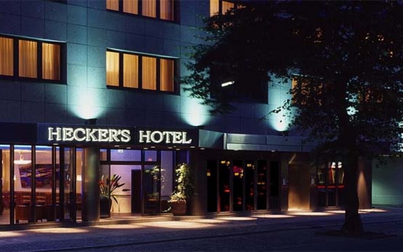 HECKER’S HOTEL