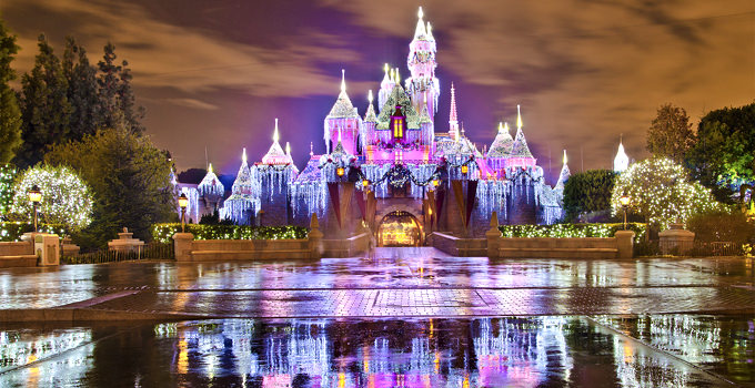 Disneyland Honeymoon Guide - Disneyland Romantic Travel Ideas Honeymoon ...